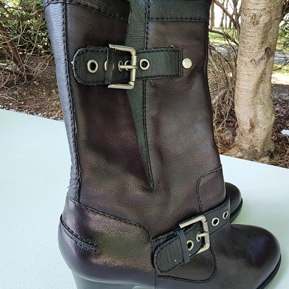 Black heel boots - Picture 2 of 2